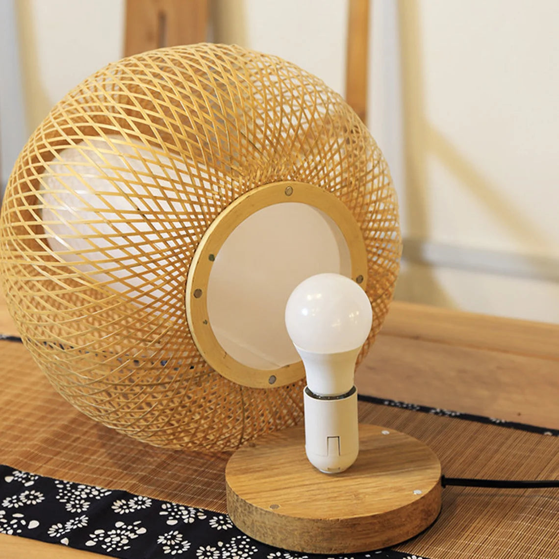 Traditional Bamboo Weave Desk Lamp