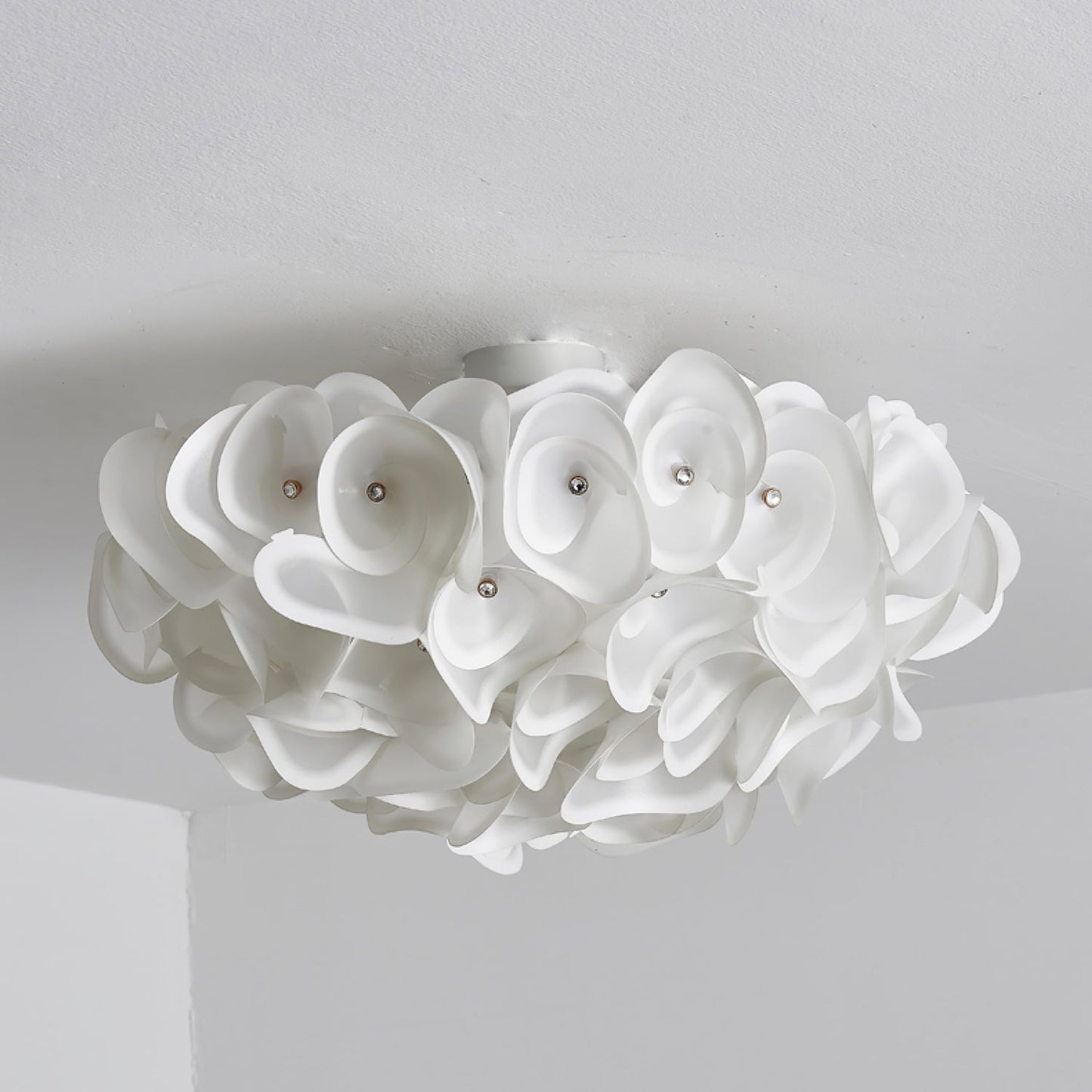 White Hydrangea Metal Ceiling Lamp
