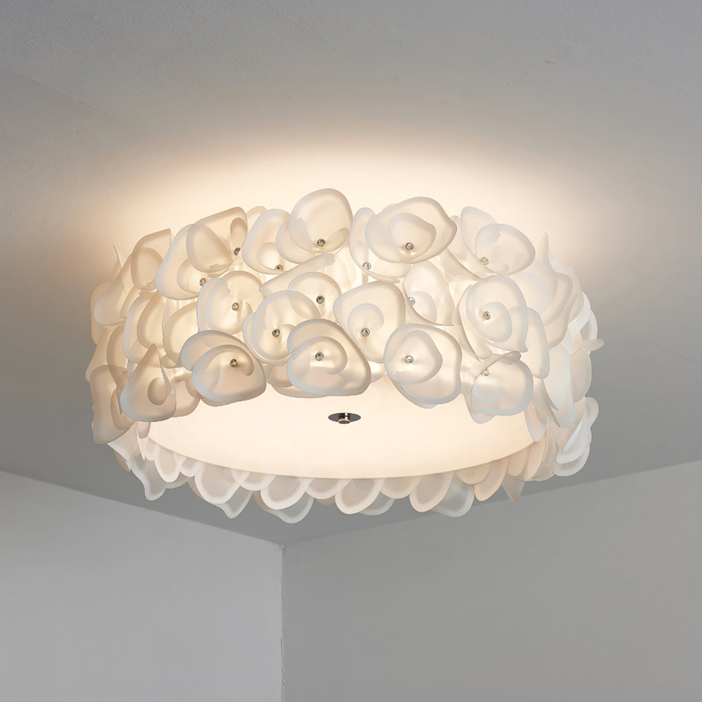 White Hydrangea Metal Ceiling Lamp