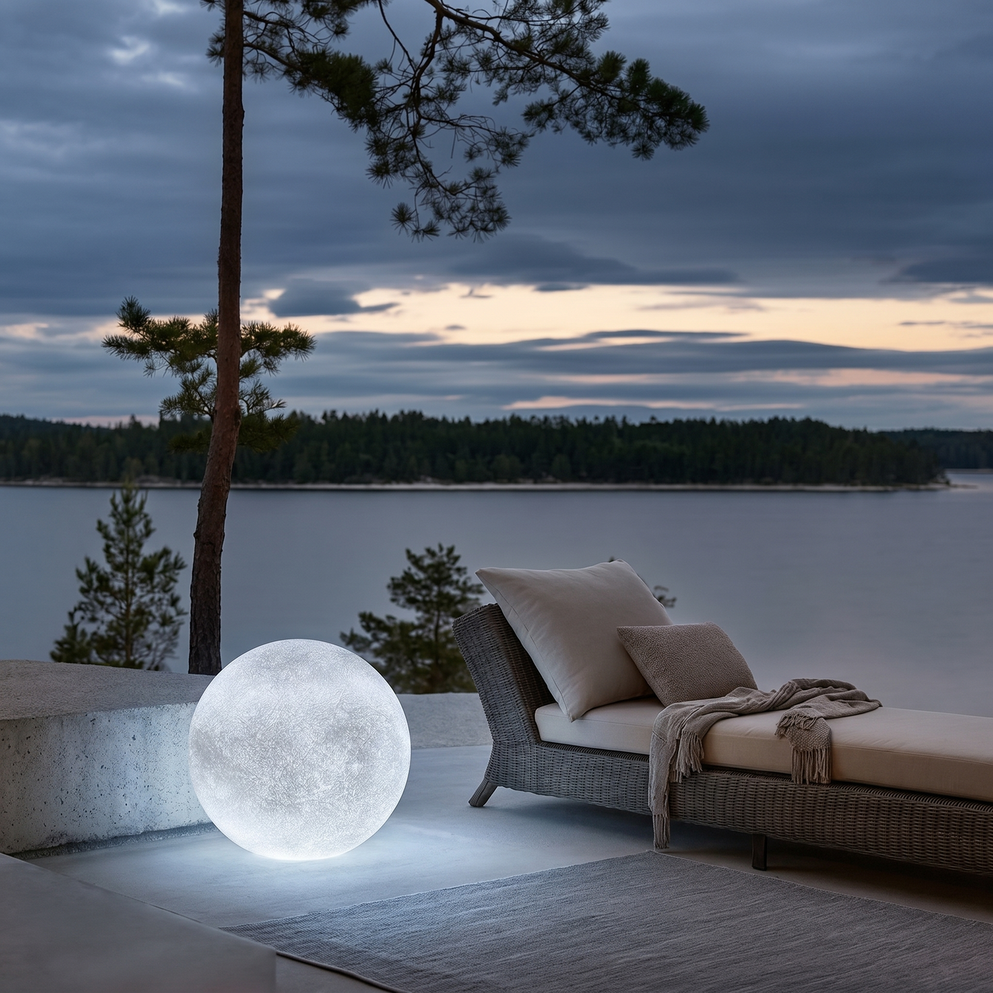 Solar Moon Globe Lamp IP65
